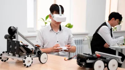 казахстанские дети за робототехникой, фото - Новости Zakon.kz от 05.09.2025 10:43