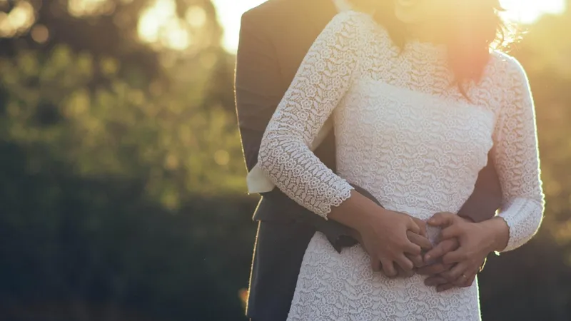 Астрологи назвали знаки зодиака, которых ждет встреча, меняющая все