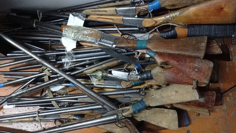 Оружие на 10 млн тенге купила полиция у жителей Жамбылской области