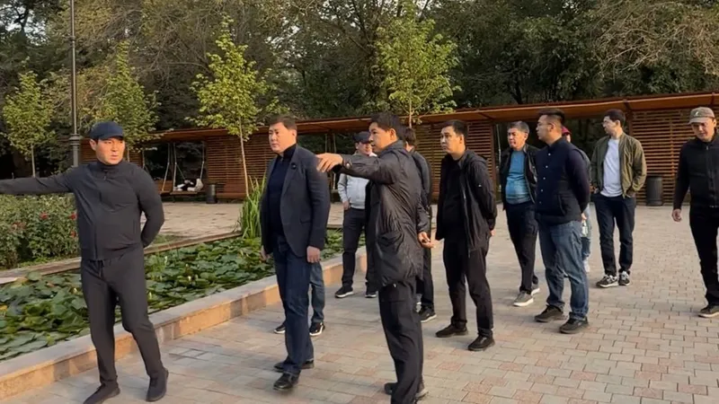 Замакима Алматы в 5 утра обошел ключевые объекты и дал поручения подрядчикам