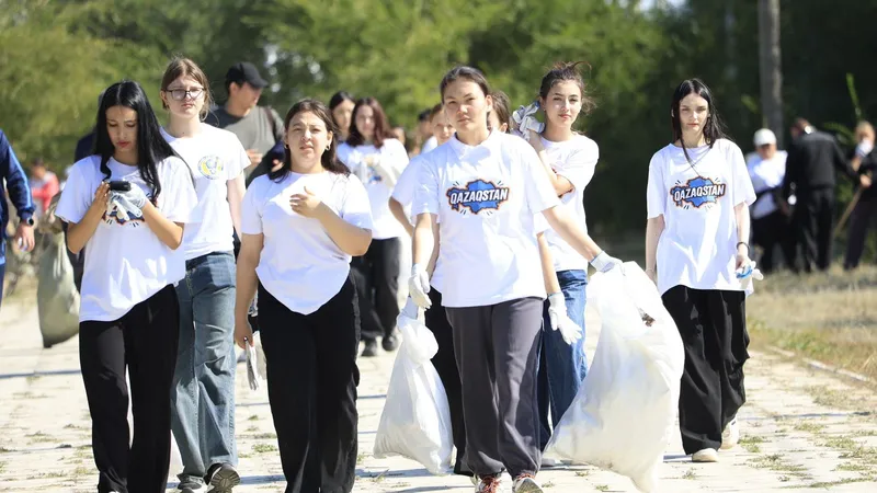 Жители Бестобе поддержали акцию "Таза Қазақстан"