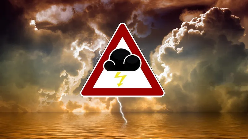 В Астане и 16 регионах РК объявили штормовое предупреждение на 8 сентября