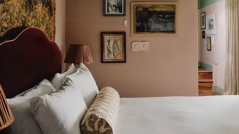 В бывшем общественном туалете Оксфорда открыли мини-отель