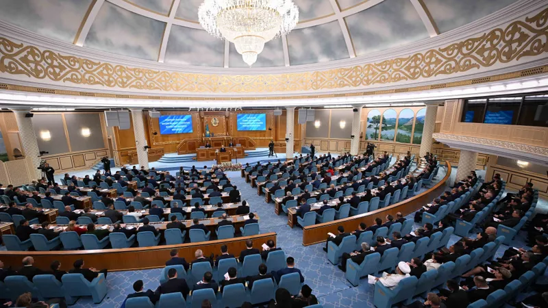 Токаев предложил реформировать Парламент в однопалатный