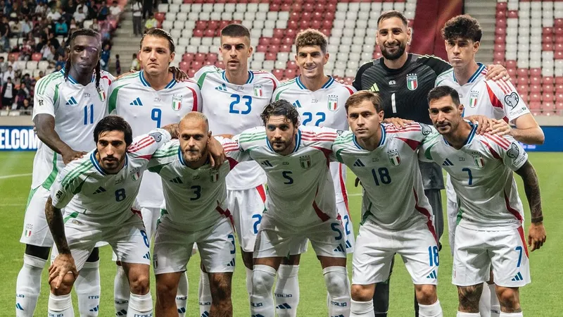 Футболисты Италии провели драматичный матч с двумя автоголами