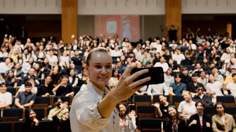 Елена Рыбакина перед чемпионатом мира заехала в Алматы