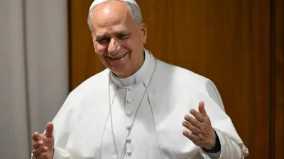 Leica Папы Римского выставлена на аукцион, фото - Новости Zakon.kz от 12.09.2025 03:43