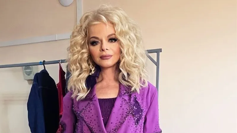 "Бабка Ёжка": поздравление Крутого с 70-летием Долиной обернулось хейтом