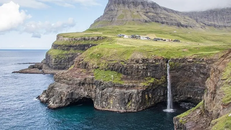 Три туриста таинственно исчезли с разницей в один день на Фарерских островах