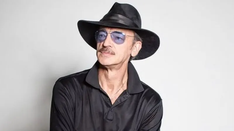 Михаил Боярский вернулся на сцену после травмы