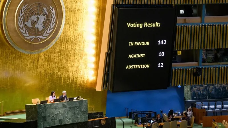 Генассамблея ООН одобрила декларацию о создании палестинского государства