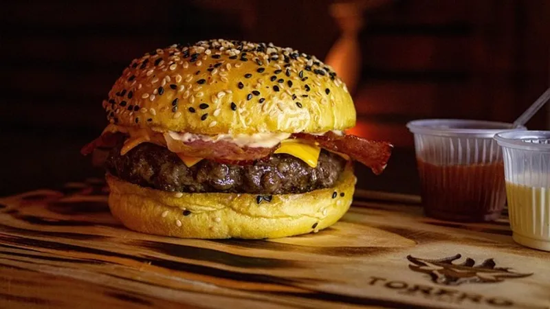 Гамбургер, мороженое и караоке запретили в КНДР