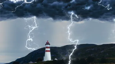 гроза, фото - Новости Zakon.kz от 13.09.2025 16:53