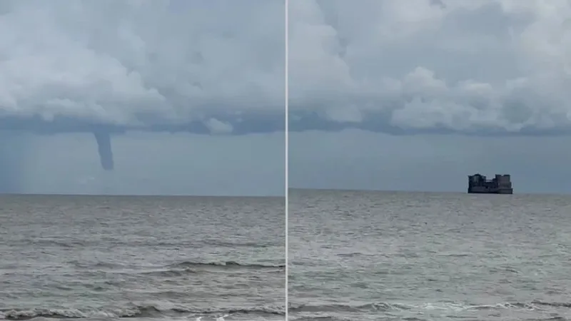 Смерчи заметили у побережья Каспийского моря