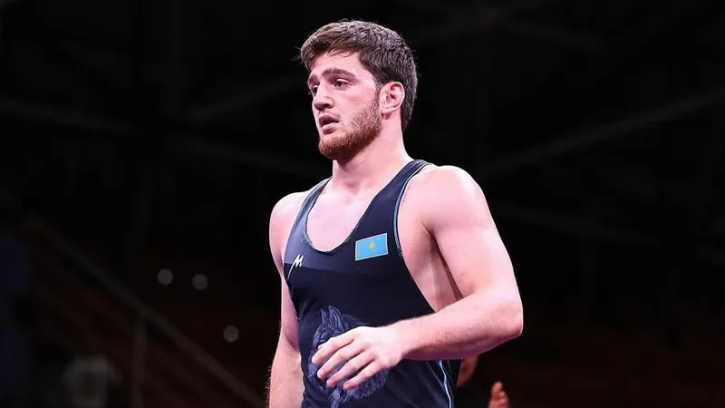Сын знаменитого казахстанского борца выступит на чемпионате мира