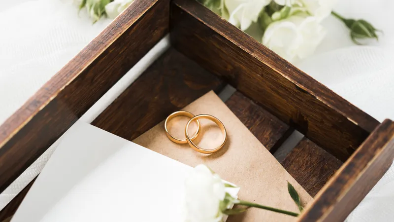 В Казахстане уменьшается число разводов, сообщила Аида Балаева