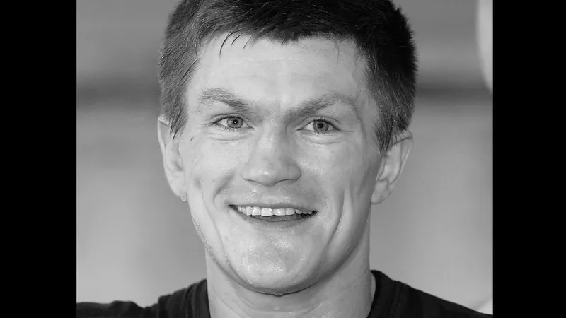 В Англии в собственном доме найден мертвым бывший чемпион мира по боксу Рикки Хаттон