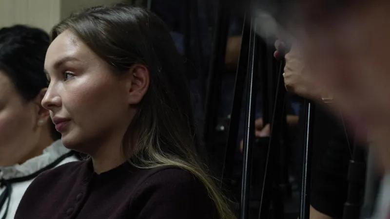 Дело блогера Толегеновой попросили переквалифицировать на уголовное