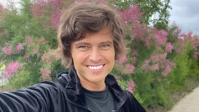 Российский артист, певец, ведущий, фото - Новости Zakon.kz от 15.09.2025 07:21