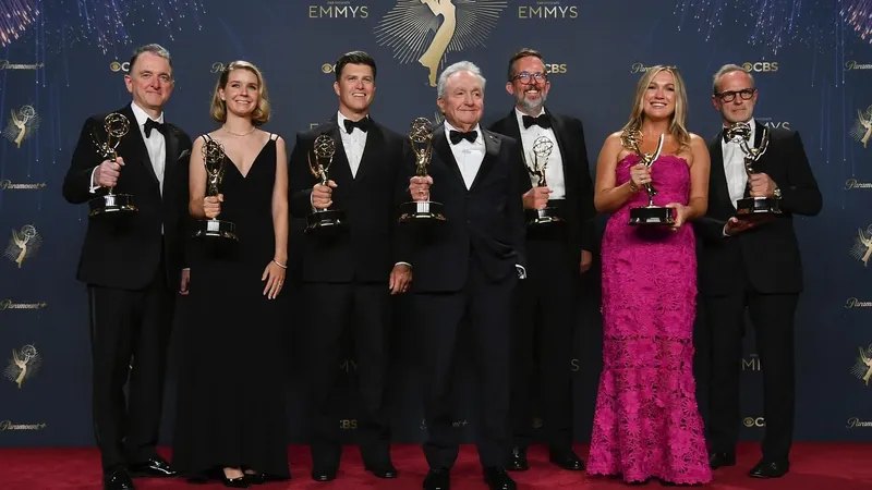 Лучшие сериалы и актеры определены на премии "Эмми-2025"