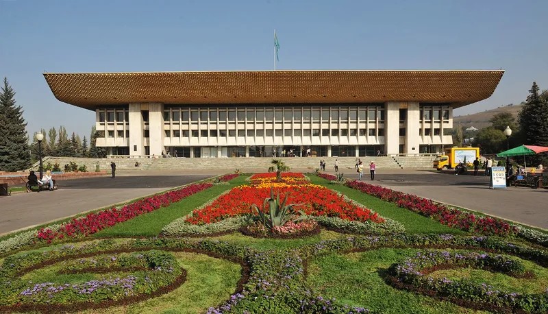 "Хлеб продается, а фото за бесплатно": удачные кадры в поте лица и борьба за авторские права алматинца, фото - Новости Zakon.kz от 16.09.2025 14:56