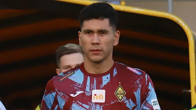 Болельщики "Кайрата" обратились к Темирлану Анарбекову, который получил перелом челюсти