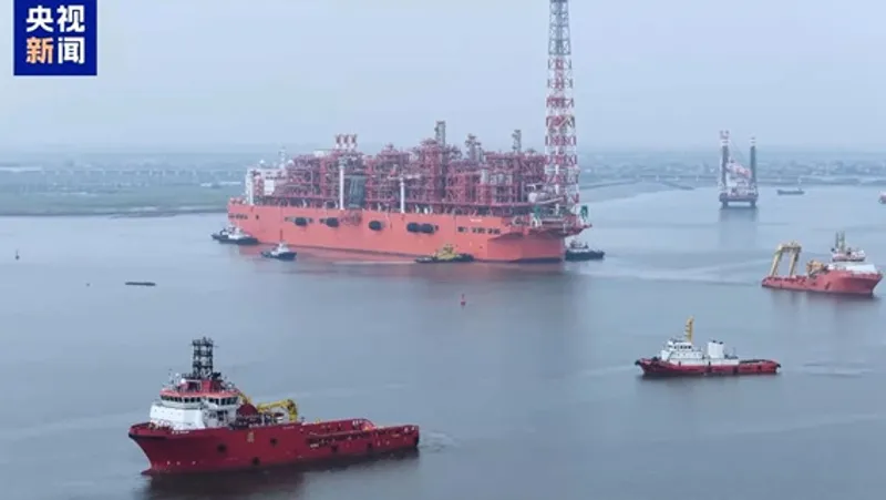 Китай построил крупнейший морской завод по производству сжиженного природного газа