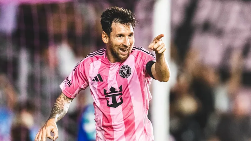 Гол и ассист Месси принесли победу "Интер Майами" в МЛС