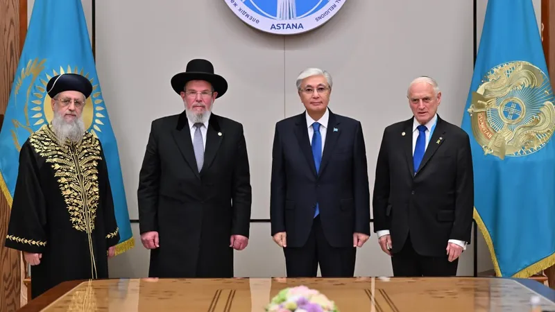 Президент Казахстана встретился с главными раввинами Израиля