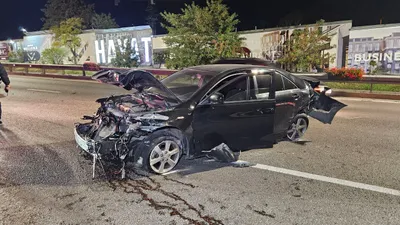 Ночная авария в Алматы, фото - Новости Zakon.kz от 19.09.2025 03:30