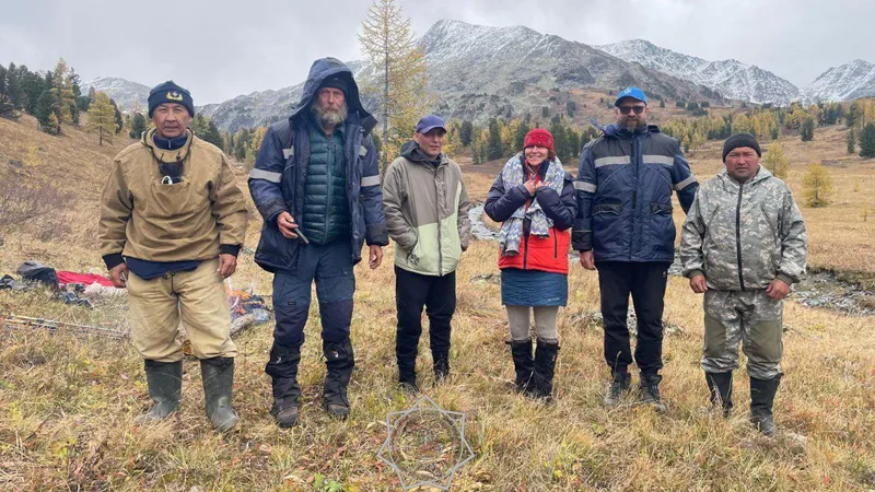 Иностранных туристов спасли в горах ВКО