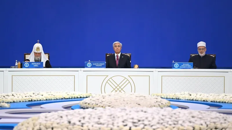 "У мира есть будущее": Касым-Жомарт Токаев подвел итоги Съезда в Астане