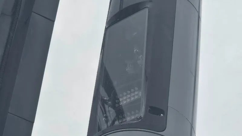 "Столб с камерами" на перекрестке в Алматы: в ДП разъяснили нововведение