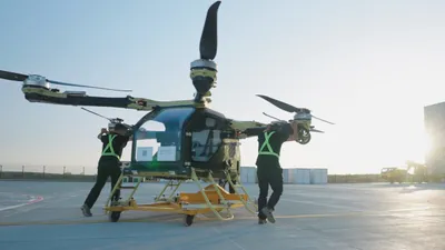 В Китае столкнулись два электромобиля Xpeng Aeroht , фото - Новости Zakon.kz от 18.09.2025 07:30