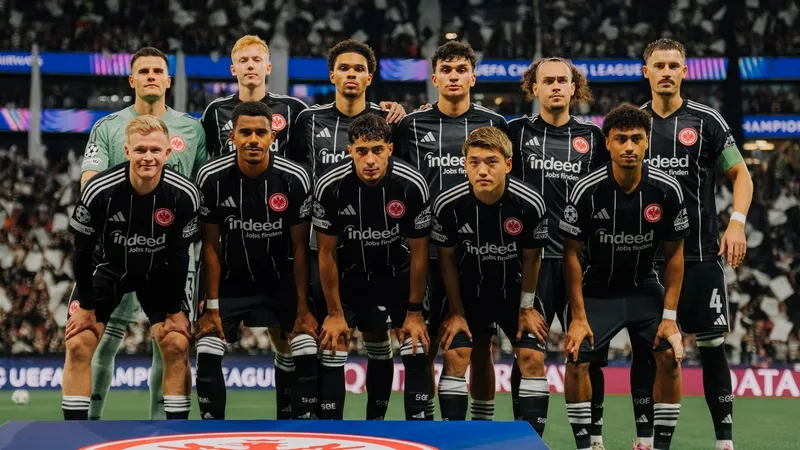 "Айнтрахт" сенсационно возглавил таблицу Лиги чемпионов после первого тура