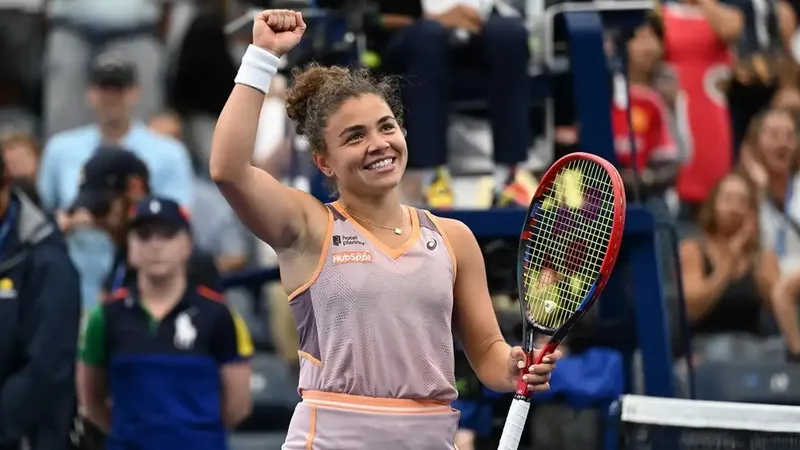 Сборная Италии стала первым финалистом Кубка Билли Джин Кинг