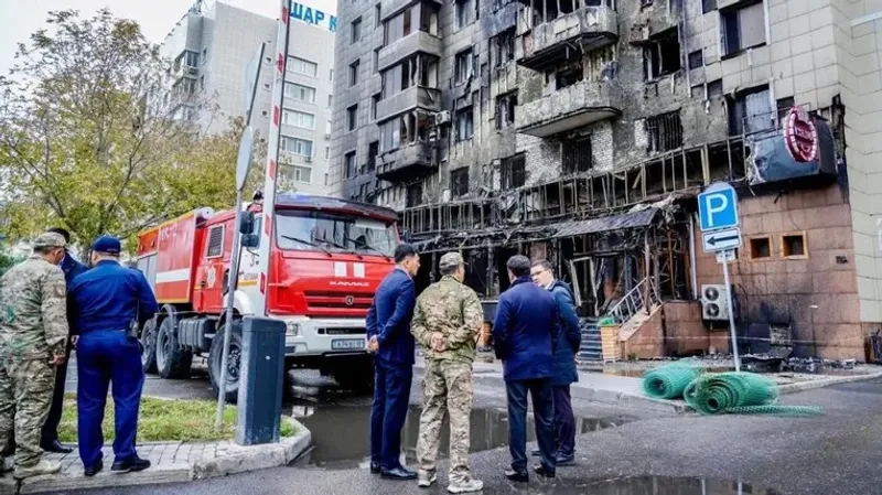 Страшный пожар в центре Астаны: горожанин, спасший людей, получил госнаграду