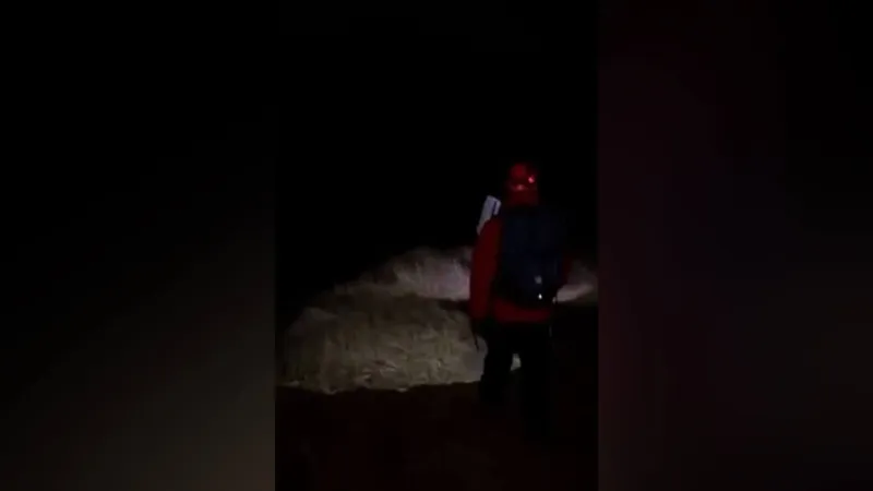 3337 метров над уровнем моря в кромешной темноте: мужчину спасли в горах Алматы