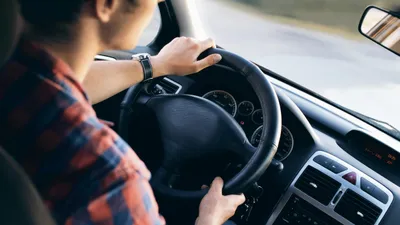 автомобилист, фото - Новости Zakon.kz от 21.09.2025 13:14