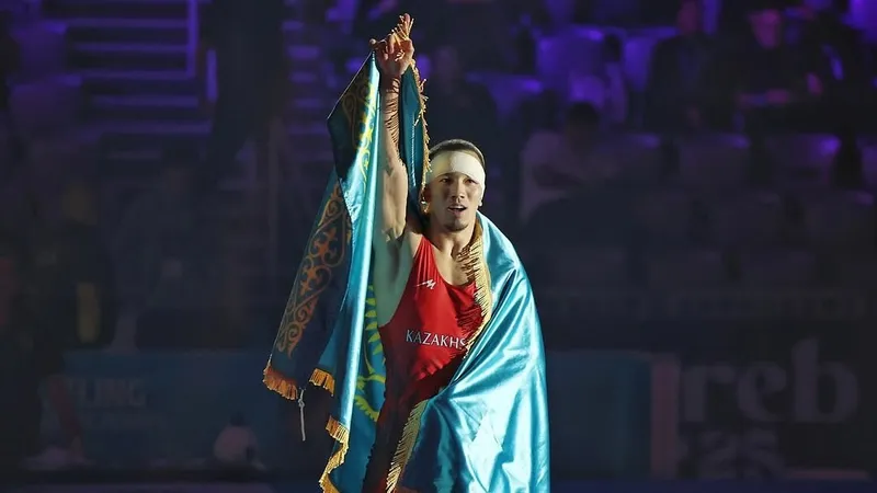 Токаев поздравил чемпиона мира по греко-римской борьбе Айдоса Султангали