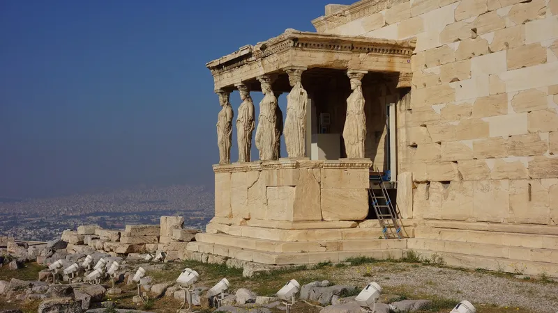 Не Париж и не Бали: какие города признаны самыми счастливыми для отдыха