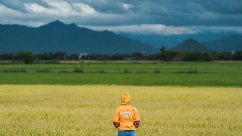 На грани света и тьмы: космонавт показал Землю в день осеннего равноденствия