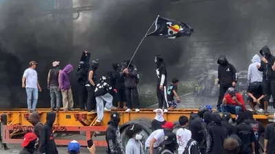 Филиппинскую столицу Манилу охватили массовые протесты , фото - Новости Zakon.kz от 22.09.2025 05:50