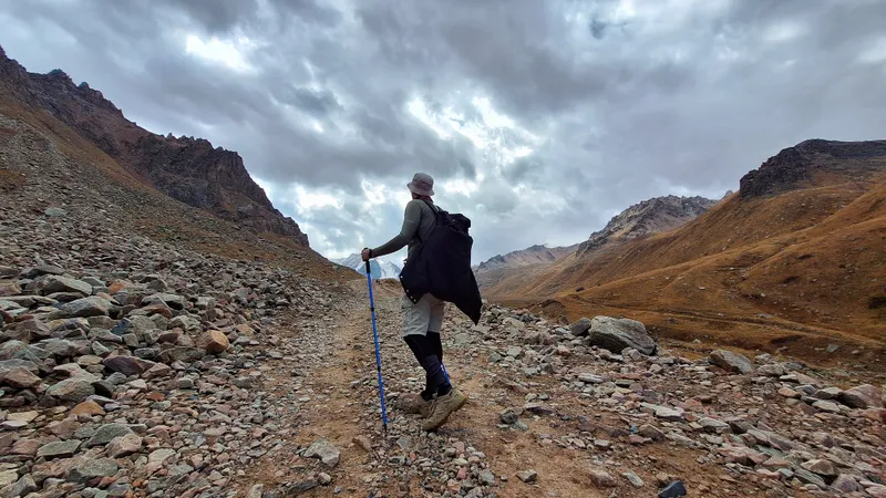 Крупнейший заповедник Казахстана предупредил туристов об опасностях