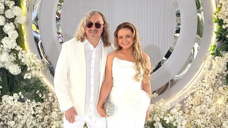 22 года разницы – не помеха: третья жена 65-летнего Игоря Николаева трогательно призналась в любви