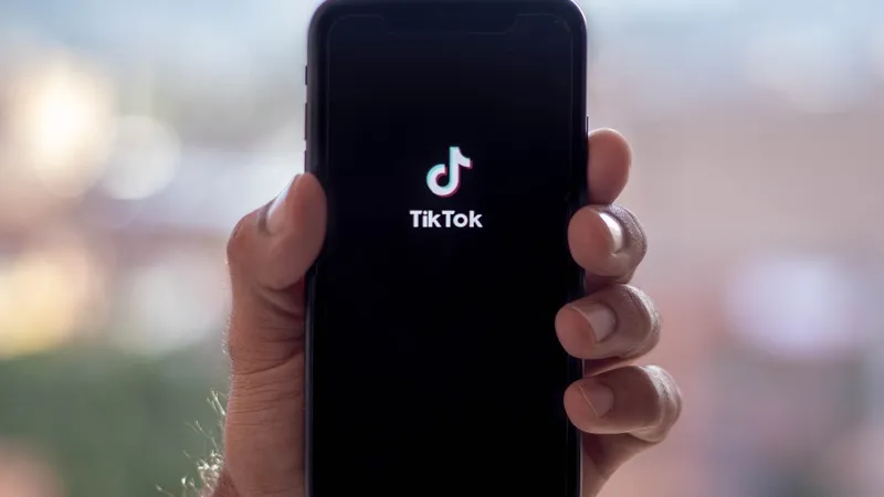 Желание актюбинца заработать в TikTok обернулось потерей двух миллионов тенге