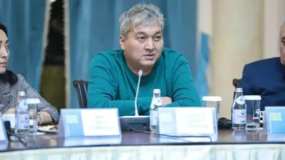 Политолог , фото - Новости Zakon.kz от 24.09.2025 17:11