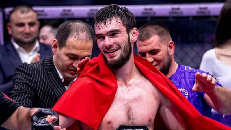 Чемпион из Казахстана подписал контракт с UFC после яркого нокаута