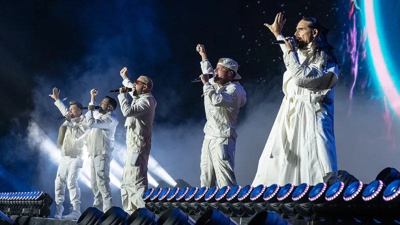 Backstreet Boys ответила казахстанцам на вопрос: "Кевин қайда?"