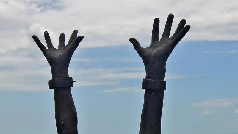 14-летнюю девочку дважды за две недели выдали замуж за разных мужчин